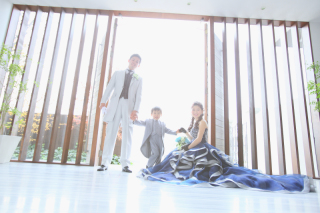 お子様のお世話(館外撮影)