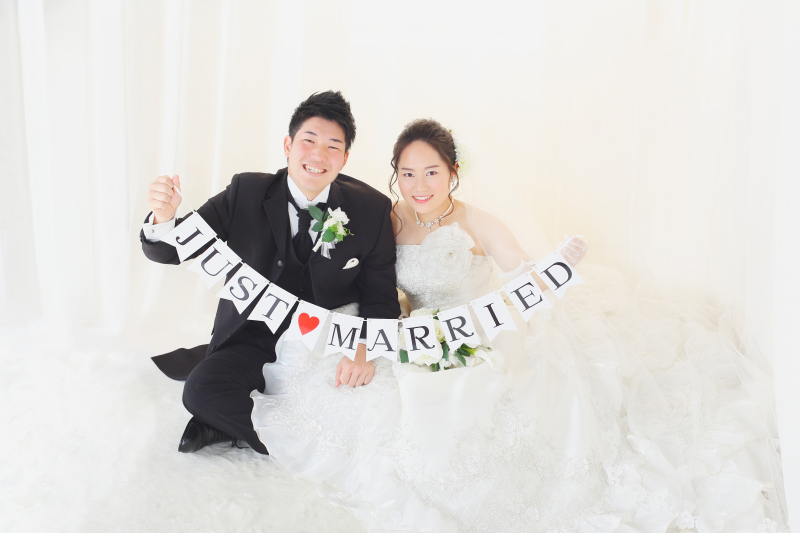 【4万円以下】スタジオ撮影 洋装1着 データ1カット&台紙付き写真1枚 ~嬉しい美肌加工&フリータイム付き~