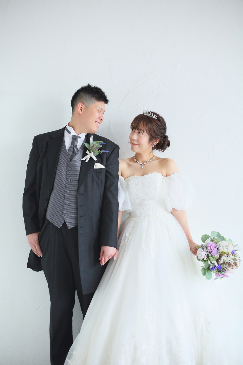 【データ＆アルバムでよくばりに♡】チャペル＆自然光スタジオ《8頁14カットアルバム込》洋装1着｜本格的な挙式シーン撮影も叶う☆