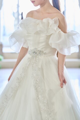 フリルオフショルダー　ご希望のドレスと組み合わせ可能