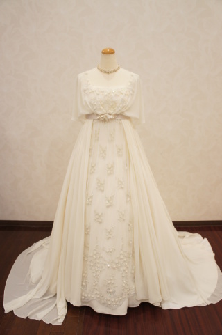 E-Y89 ジルスチュアート