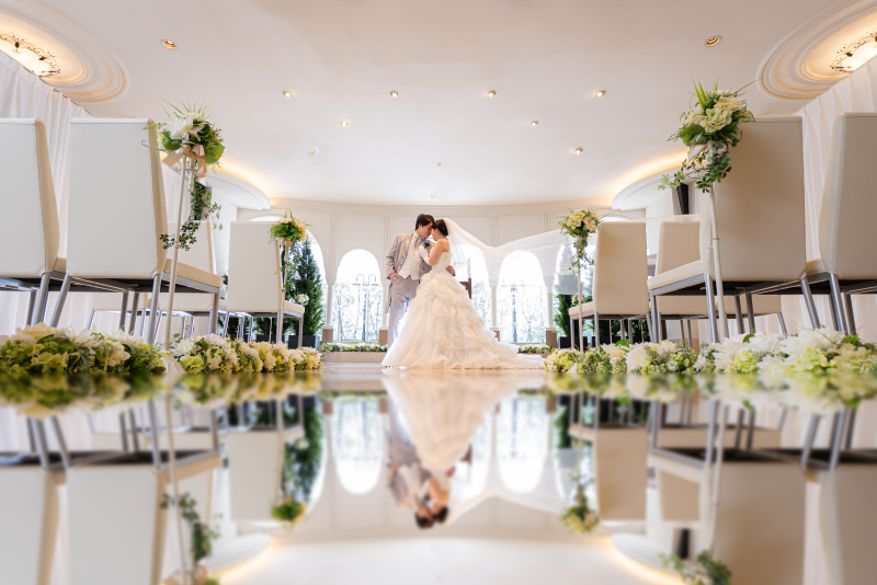 チャペルでたっぷり撮影♡お色直しにカラードレスも♪