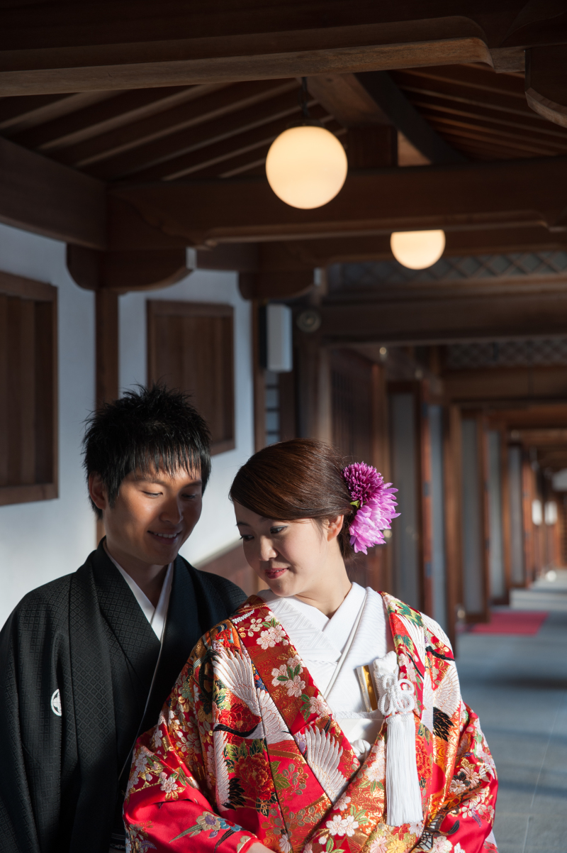 本殿の廊下で・・・