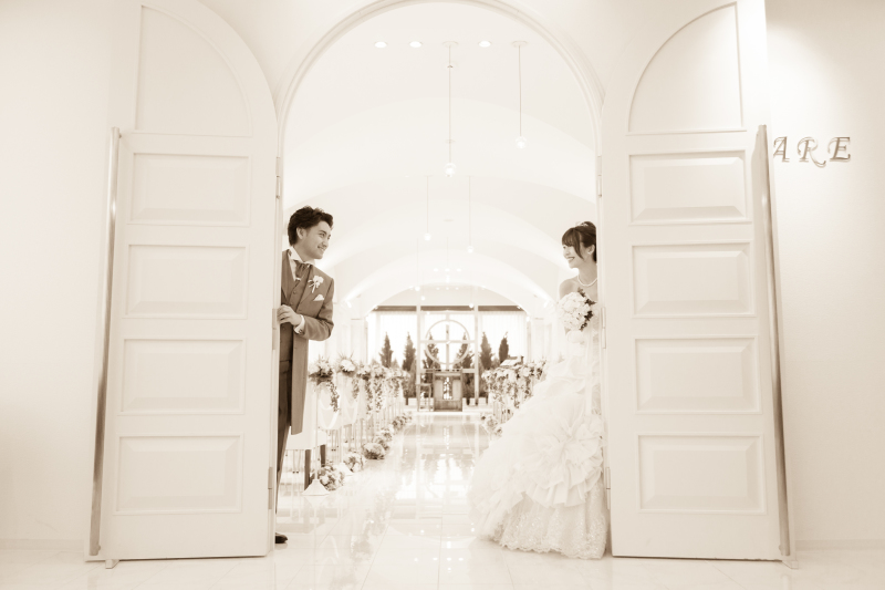 チャペルの扉から