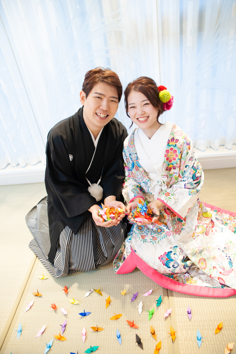 【館内ロケーション撮影】カラフルな折り鶴と❤和装・洋装の欲張り２着プラン♪