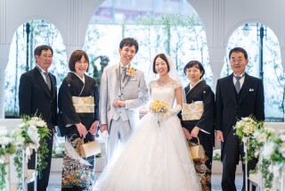 両家の親御様とみんなでお祝い♡洋装&和装