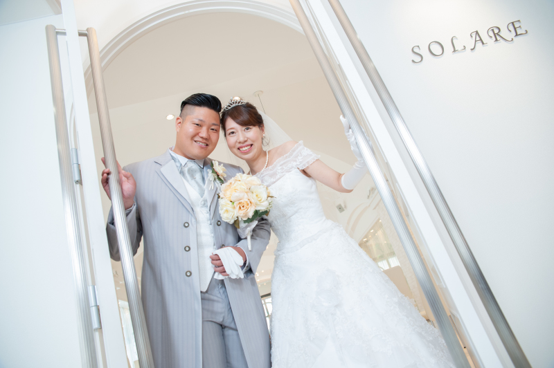 チャペルの扉から