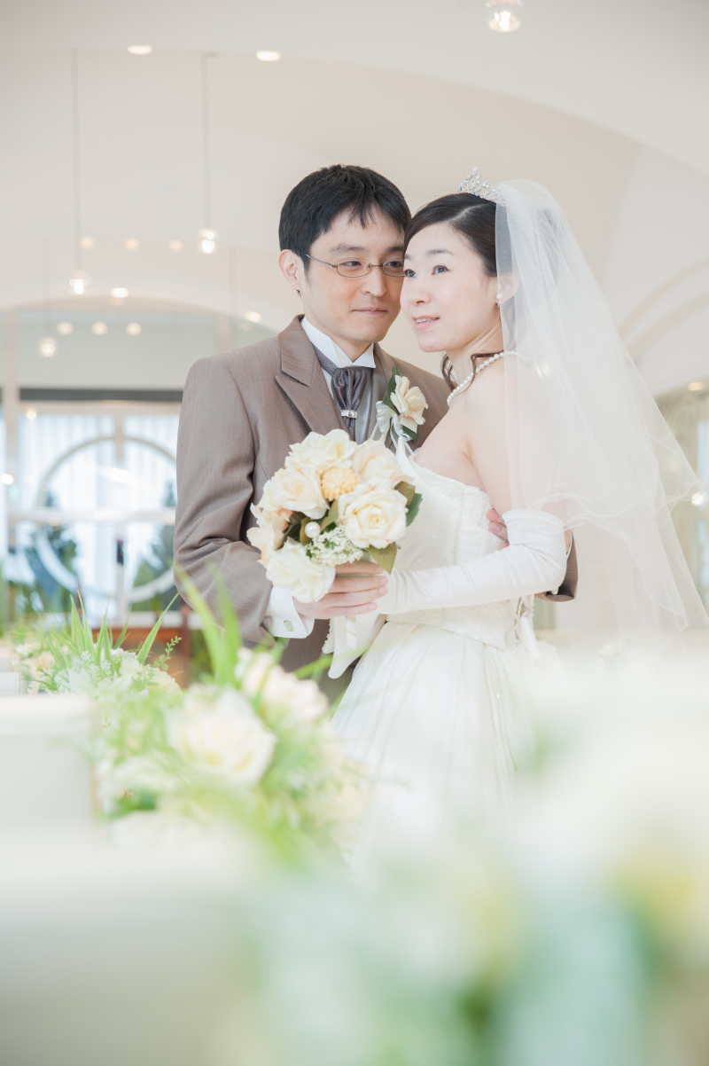 自然光が降り注ぐチャペルで