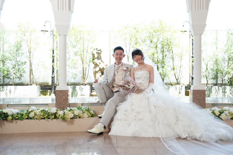 座ったショットも！