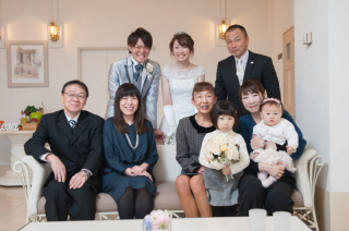 【館内ロケーション撮影】笑顔溢れる家族と一緒のフォトウェディング❤