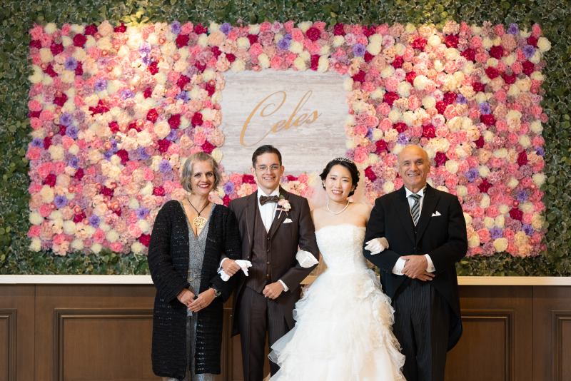 セレス立川 LaVie ラヴィ_両親の衣装がある