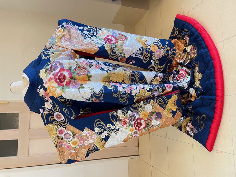 セレス立川 LaVie ラヴィ_色打掛・着物が豊富