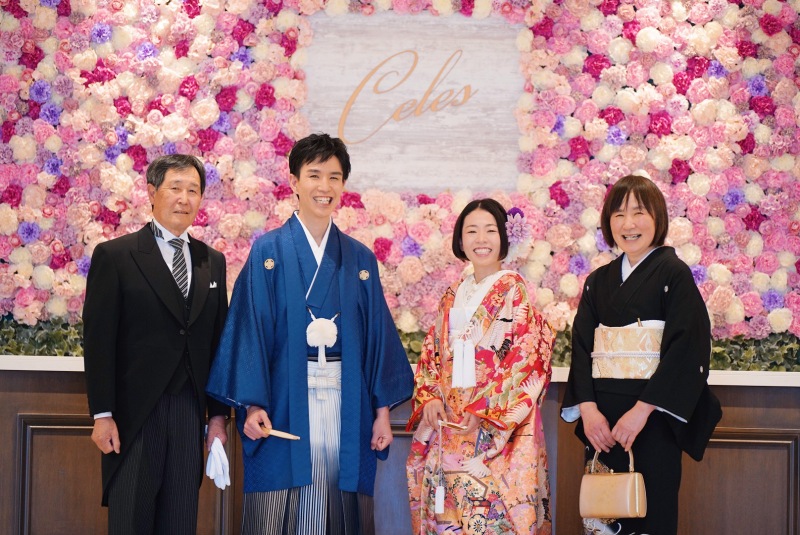 セレス立川 LaVie ラヴィ_両親の衣装がある