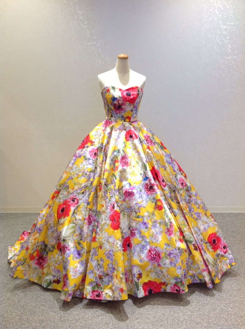 セレス立川 LaVie ラヴィ_ウエディングドレスが豊富