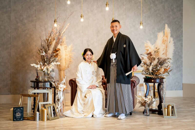 【和装フォーマルフォト】日本伝統衣装で美しい1枚を。台紙付写真1カットをご希望のお二人におすすめ♫