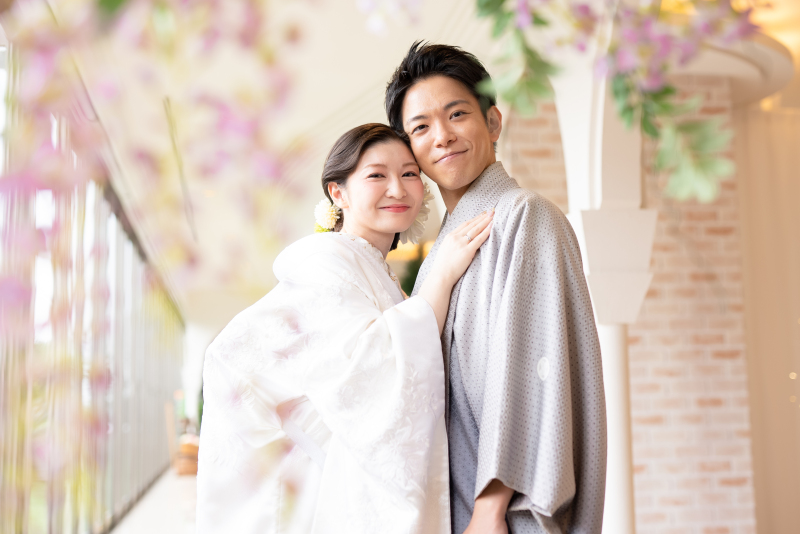 【和装フォーマルフォト】日本伝統衣装で美しい1枚を。台紙付写真1カットをご希望のお二人におすすめ♫