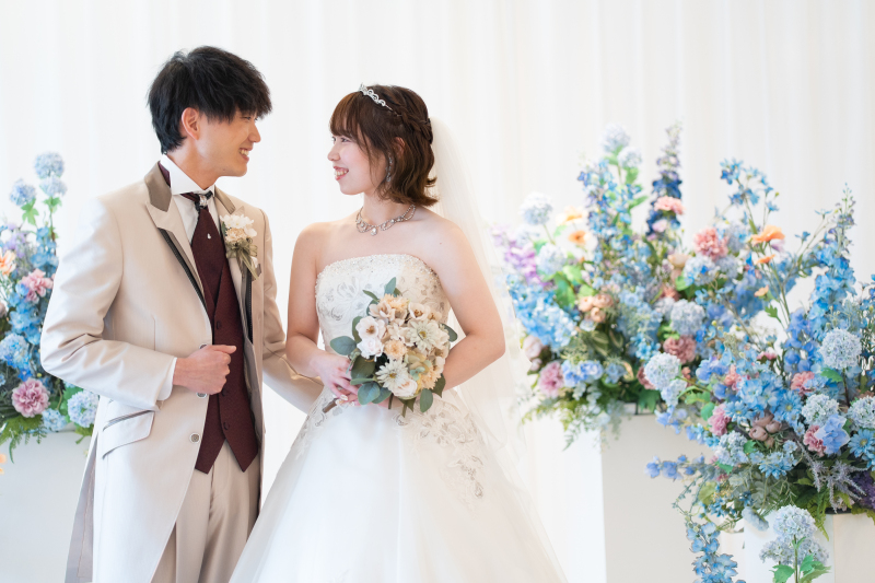 【台紙付写真2カット】ウェディングドレス&カラードレス洋装2着プラン