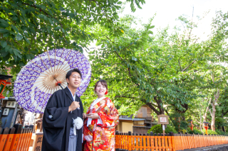 晴天のもと　祇園巽橋