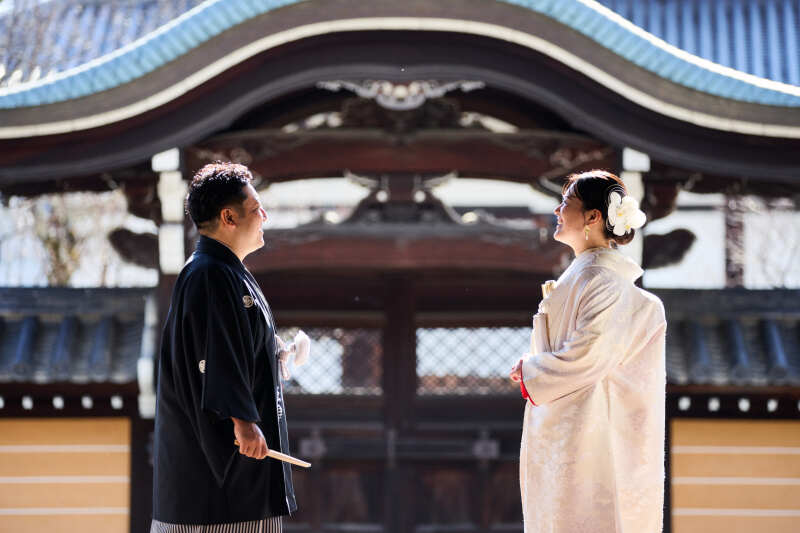見つめ合って