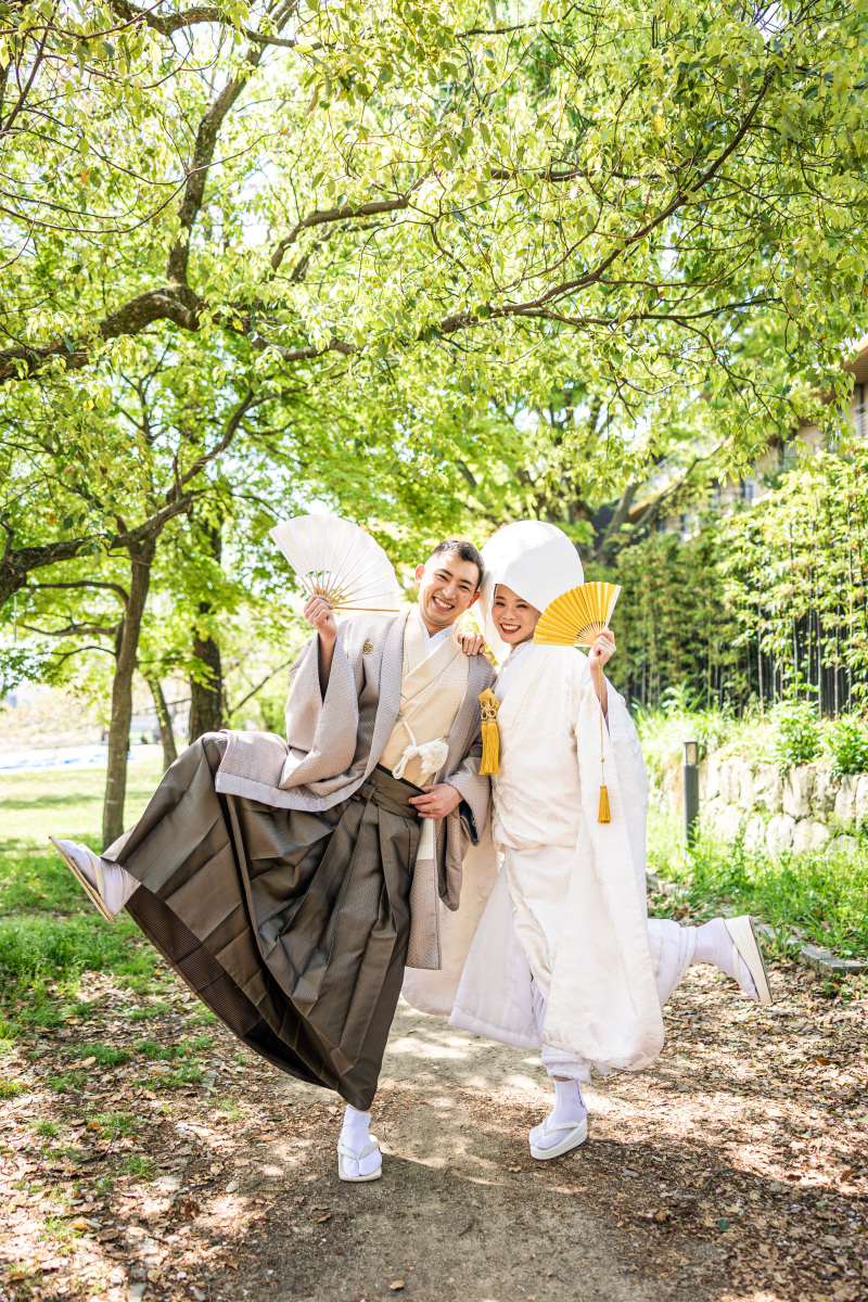 お茶目なポーズで