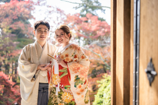 色打掛も白無垢も！　和装2点で毘沙門堂ロケ