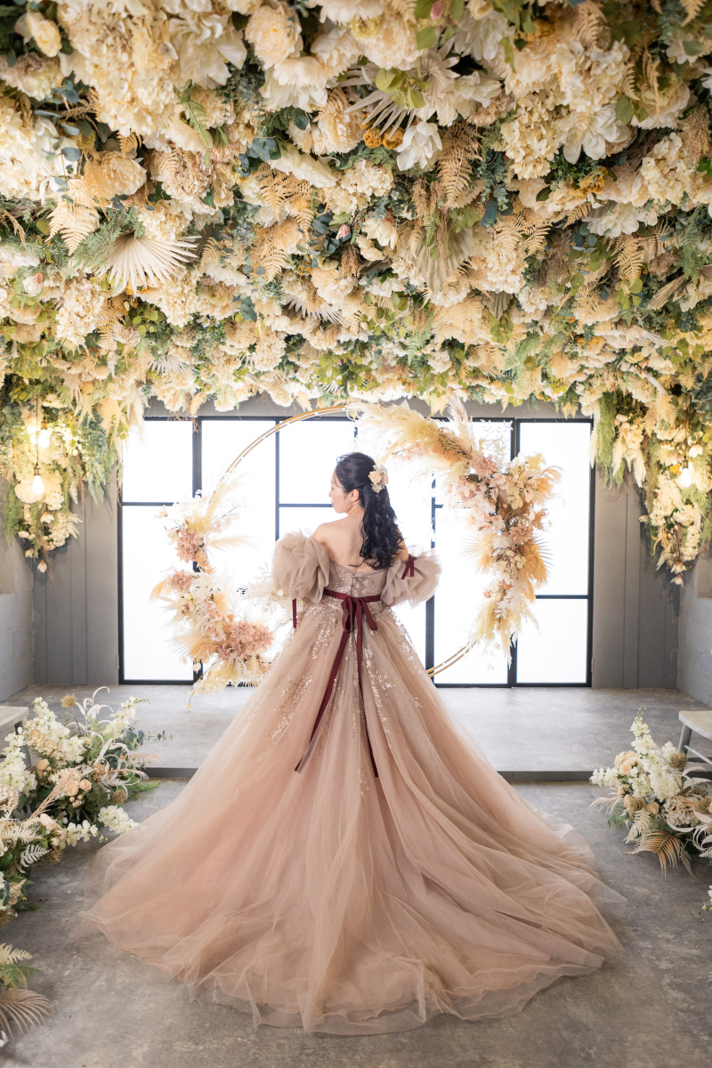 後ろ姿も素敵に