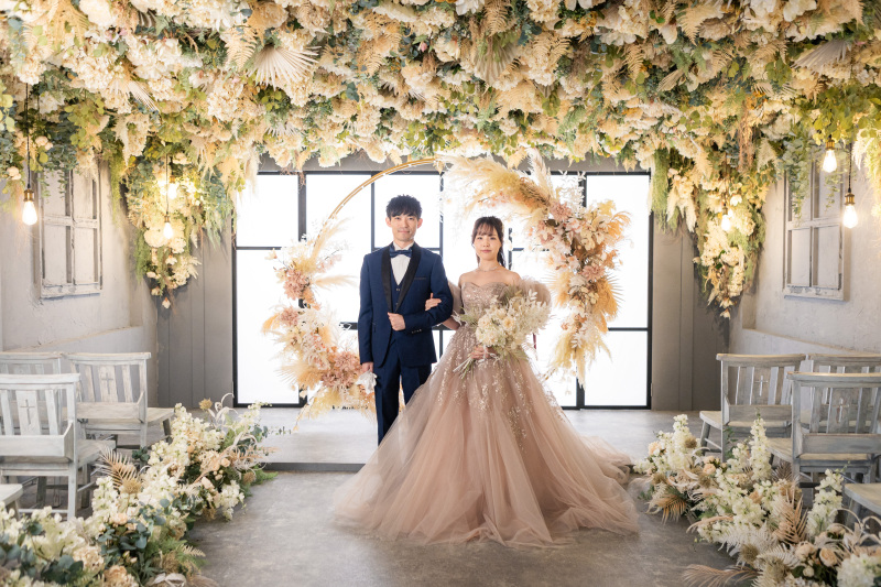 洋装でアンティークチャペル、和装で毘沙門堂の撮影