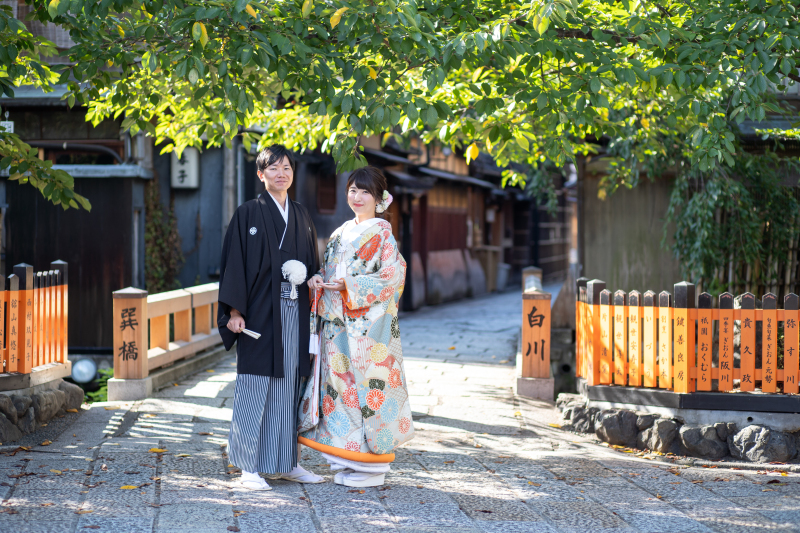 青空の下祇園で撮影