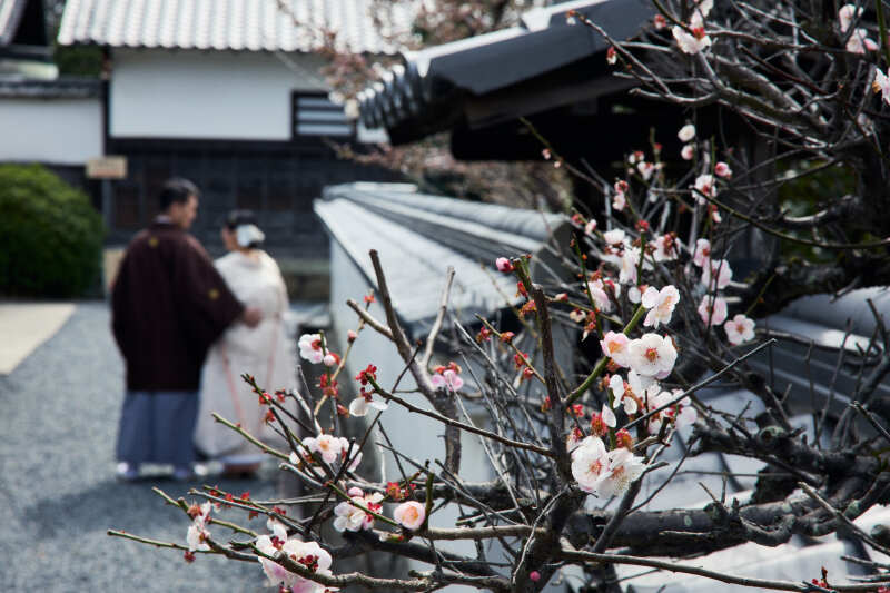 まずは