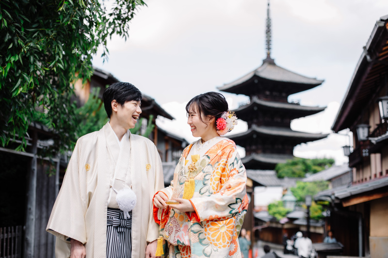 新緑シーズン、八坂の塔付近にて