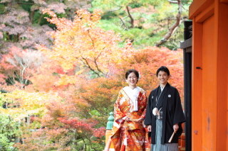 紅葉色づく毘沙門堂・八坂にて...