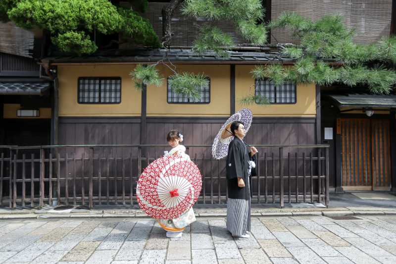 華やかさを演出してくれる番傘！