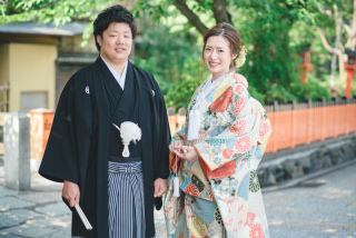 祇園の新緑バックで