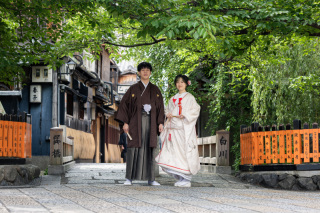新緑時期の祇園で白無垢撮影