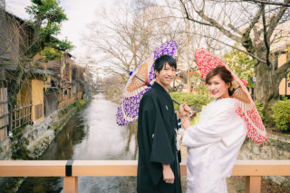 祇園とスタジオでの座り撮影