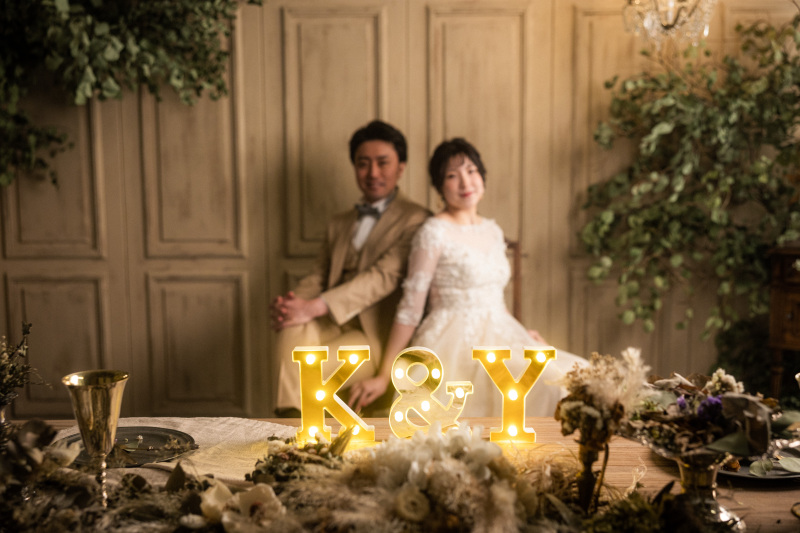 光るイニシャルプレート