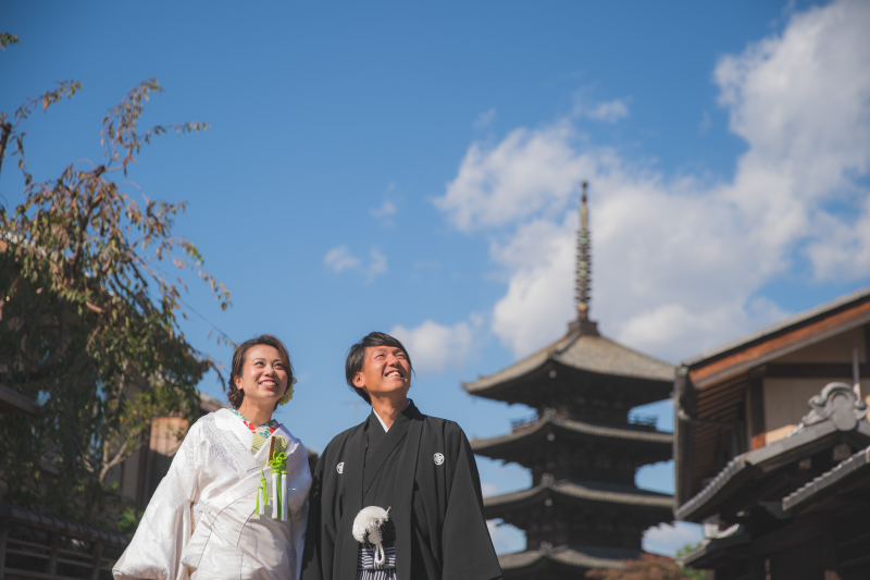 綺麗な青空と八坂の塔