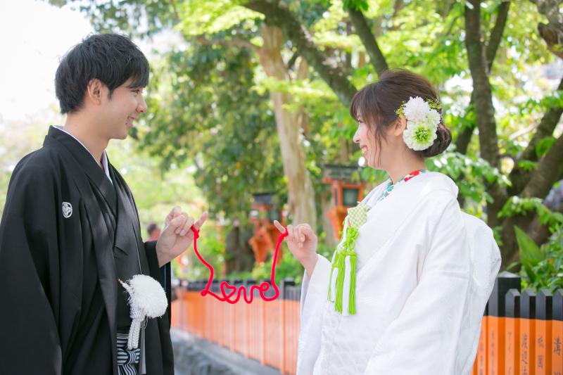 赤い糸のLOVEと絵になる2人