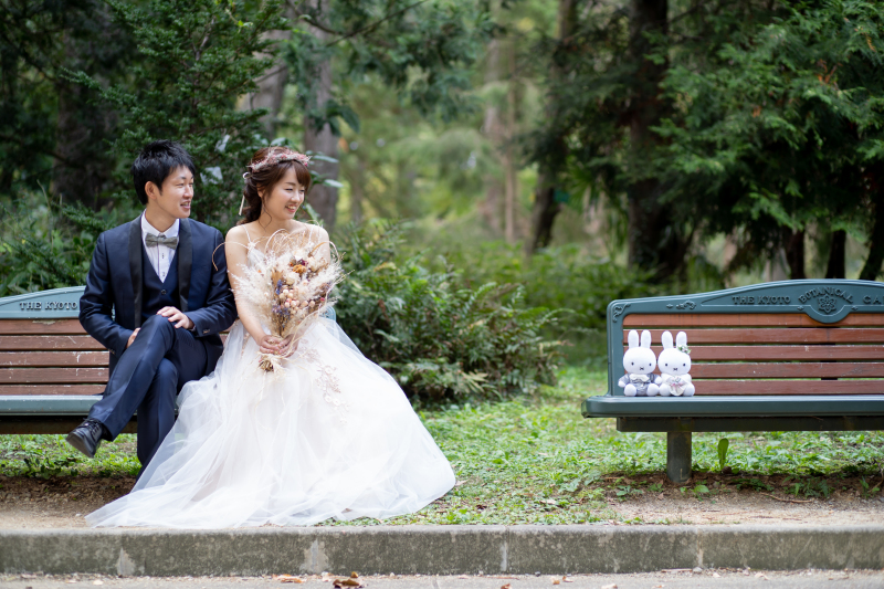 ベンチに座ってほっこりと...