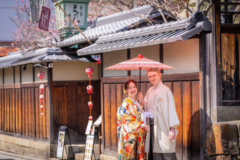 八坂の塔周辺での色打掛の撮影！！！