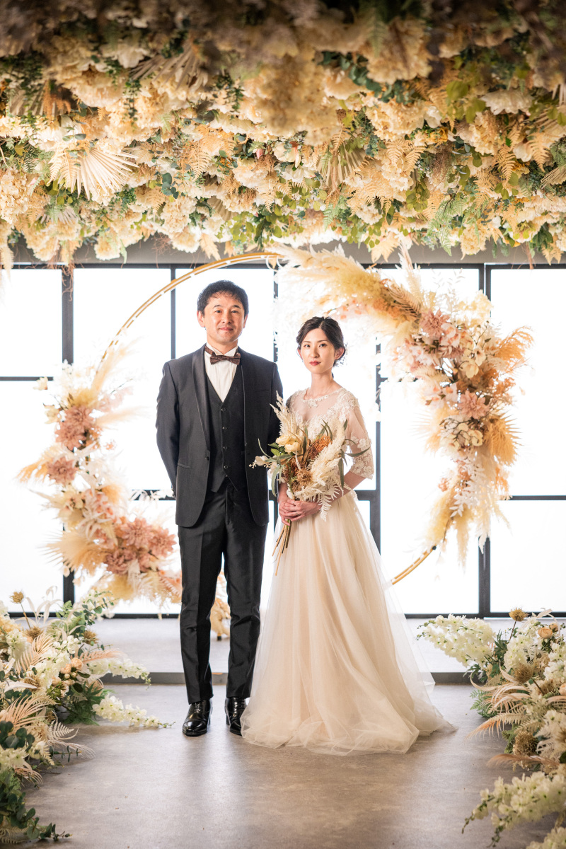 まずはドレスで