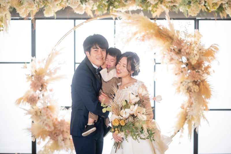 アンティークチャペルスタジオでフォトウエディング