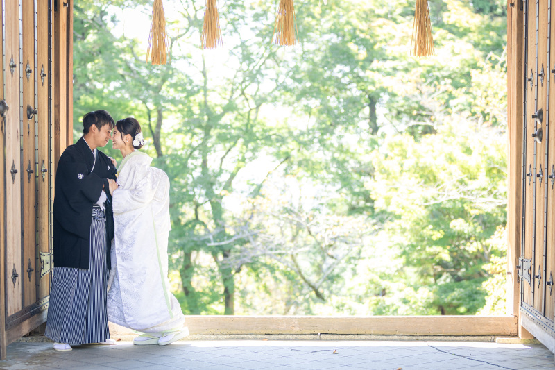 光に包まれた、前撮りフォト|毘沙門堂にて