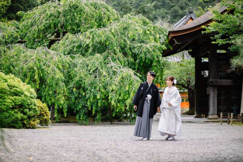 まずは毘沙門堂にて