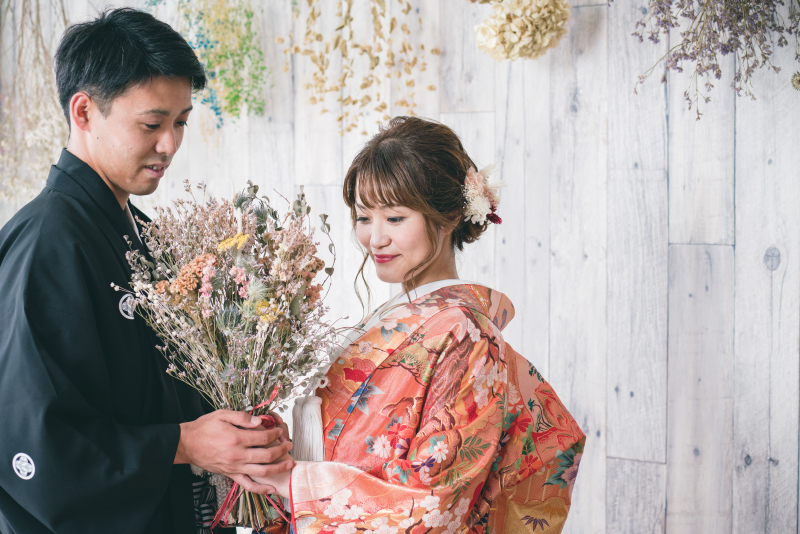和装2点でスタジオ撮影