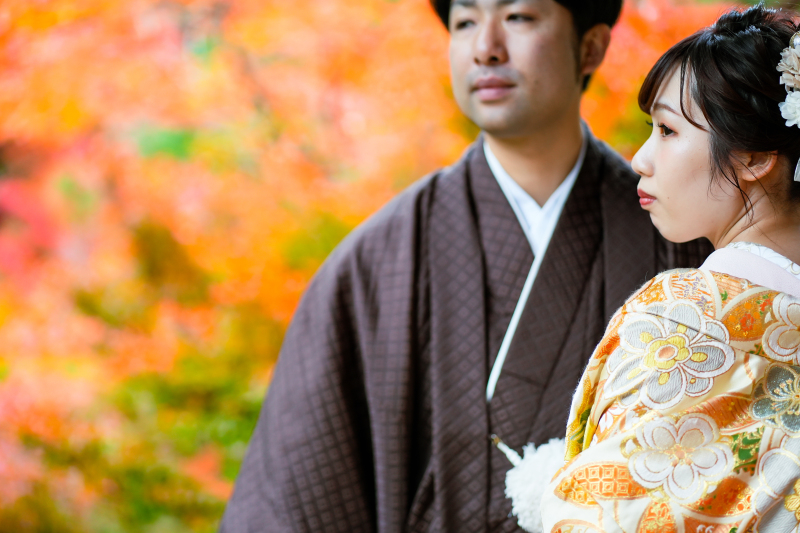 紅葉と楽しむ前撮りショット