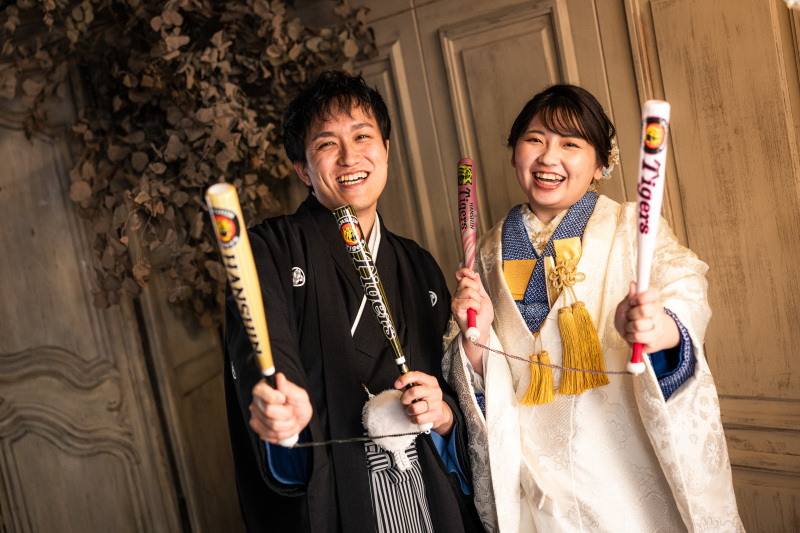 スタジオでお二人らしいお写真に｜10月