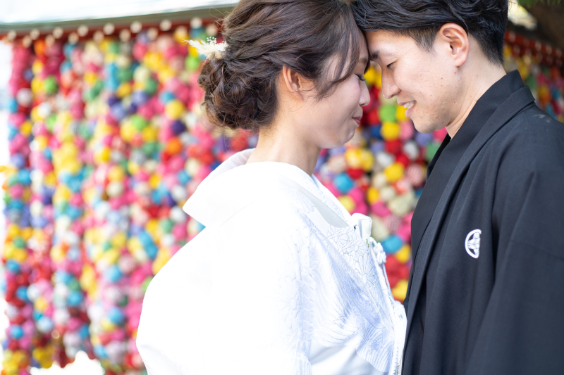 寄り添い合って