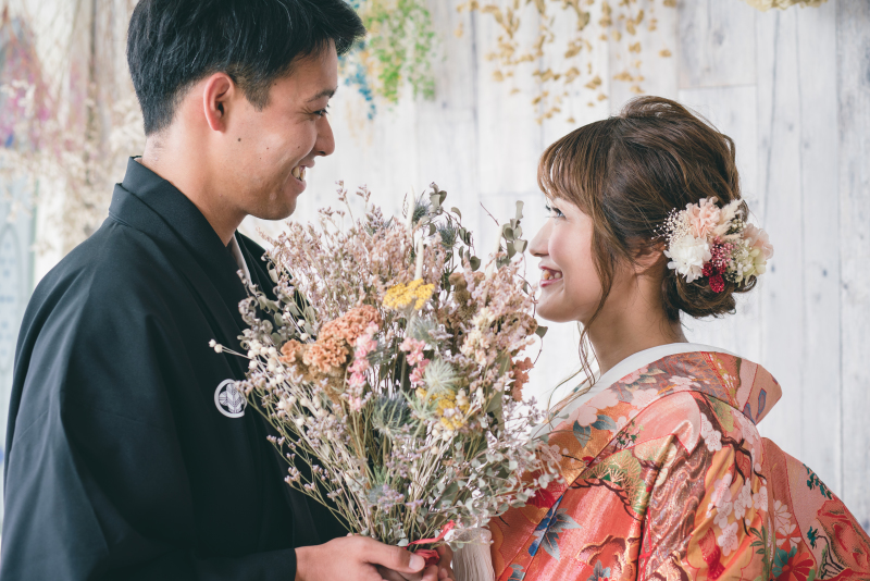 見つめ合って…