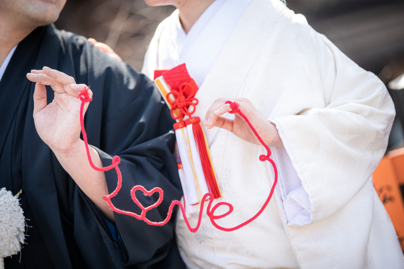 赤色の紐